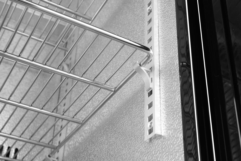 Backbar-Kühlschrank mit doppelten Schiebetüren, Arktic, 197L, Schwarz, 220-240V/160W, 900x520x(H)865mm Backbar-Kühlschrank mit doppelten Schiebetüren, Arktic, 197L, Schwarz, 220-240V/160W, 900x520x(H)865mm