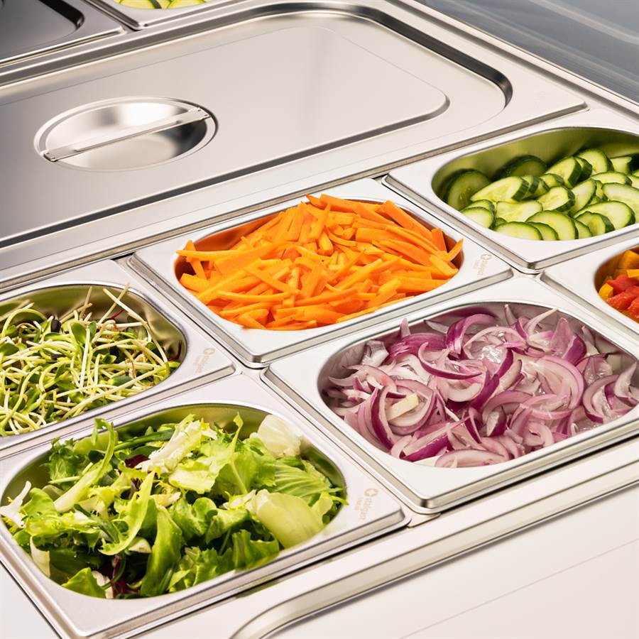 Starline Saladette mit Glasabdeckung, 3-türig, 16x GN 1/4 Starline Saladette mit Glasabdeckung, 3-türig, 16x GN 1/4