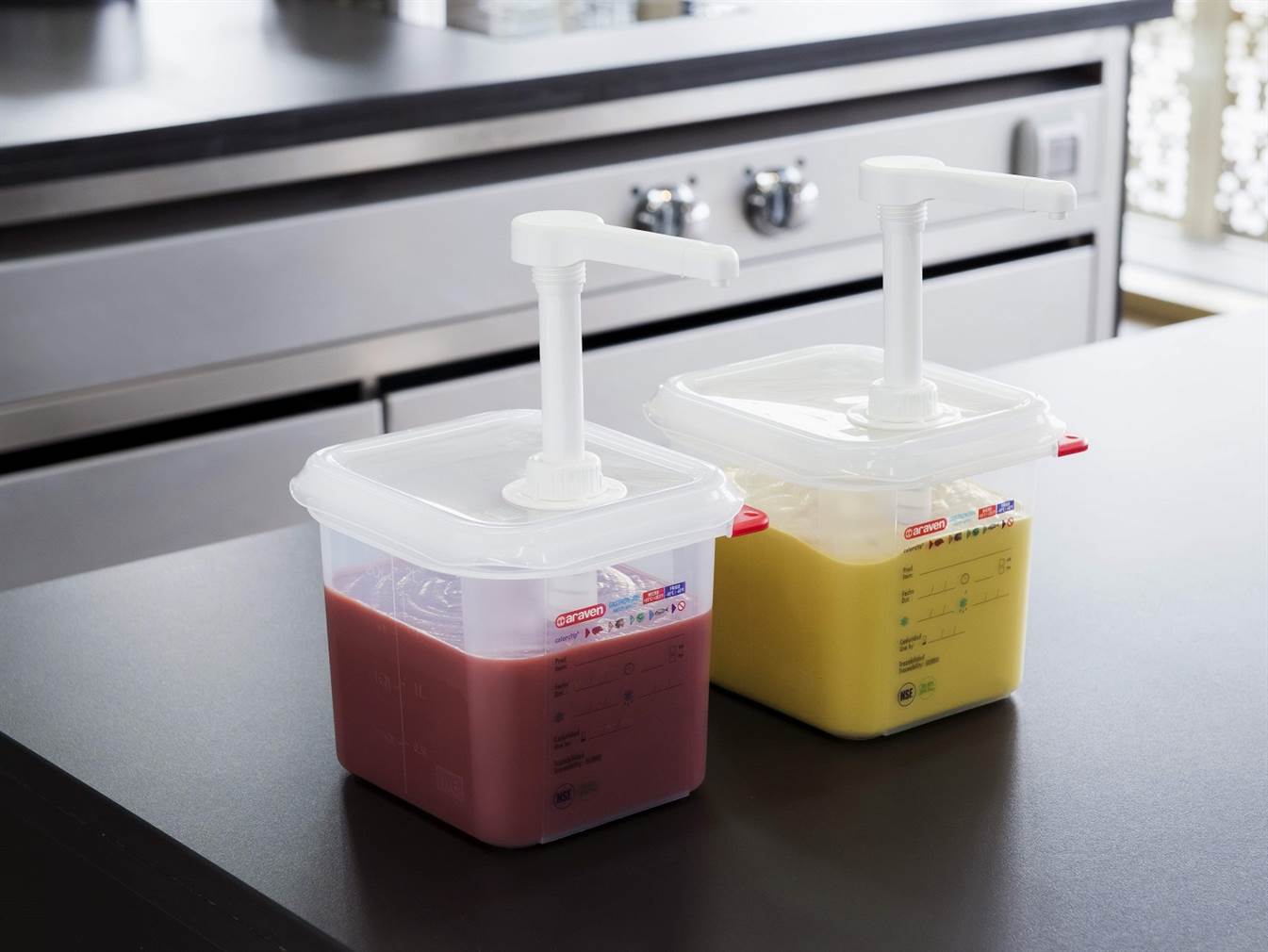 Pumpspender GN 1/9 aus Polypropylen, Inhalt 1,5 L Pumpspender GN 1/9 aus Polypropylen, Inhalt 1,5 L