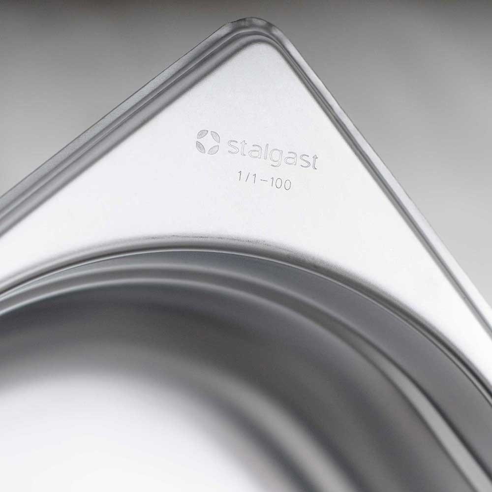 Gastronormbehälter Serie STANDARD, GN 2/1, H. 20 mm GN Behälter Serie STANDARD, GN 2/1 (H. 20 mm)