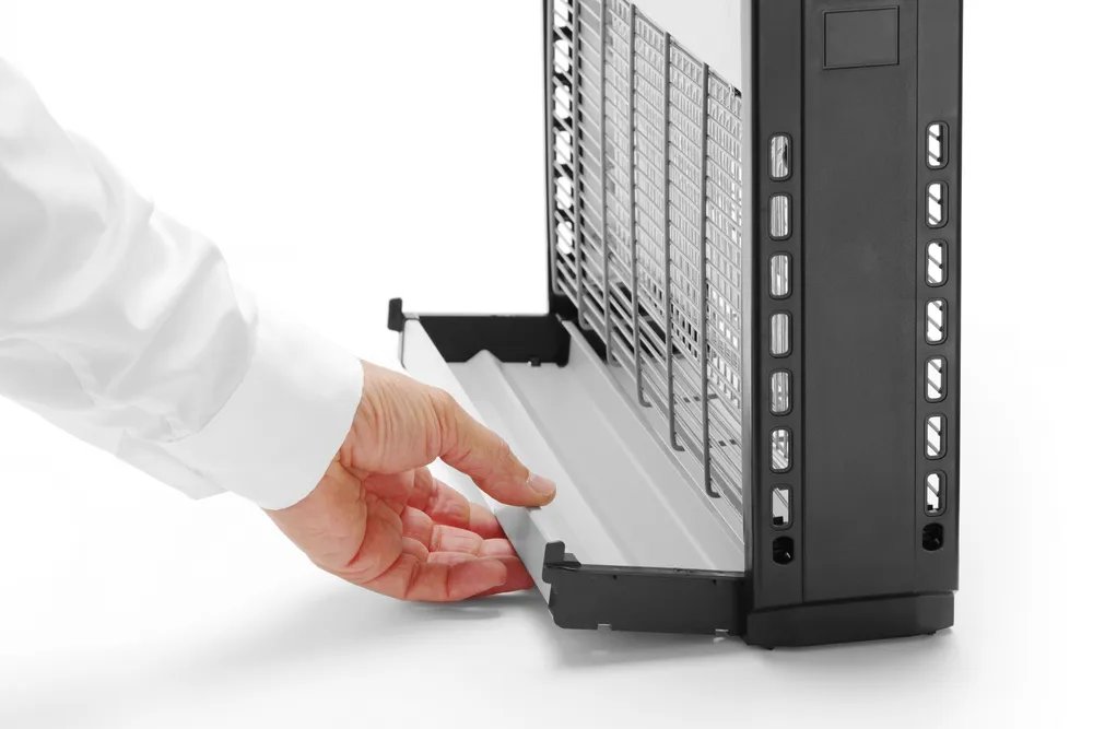 Insektenvernichter, elektronisch, Wirkungsbereich: 50 m², 230V/26W, 379x103x(H)265mm Insektenvernichter, elektronisch, Wirkungsbereich: 50 m², 230V/26W, 379x103x(H)265mm