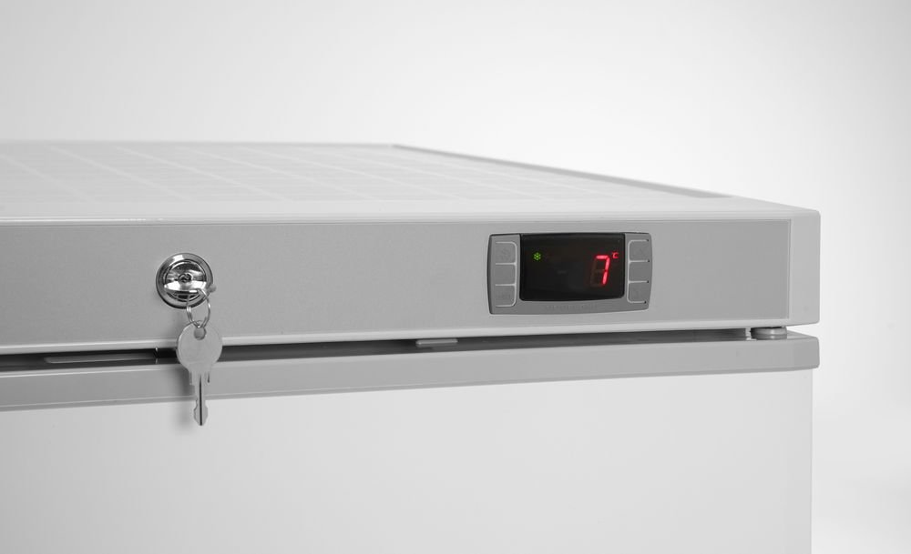 Gefrierschrank in weiß lackiertem Stahlgehäuse, Arktic, Budget Line, Weiß, 220-240V/111W, 589x655x(H)838mm