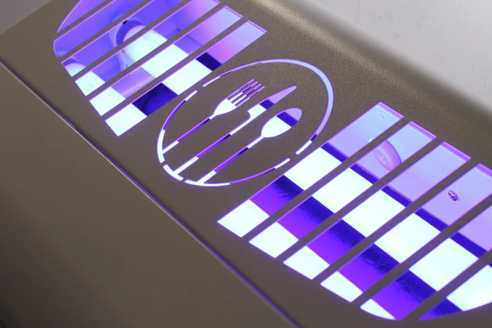 Insektenvernichter mit Klebeplatten 100 m², 230V/30W, 544x285x(H)92mm