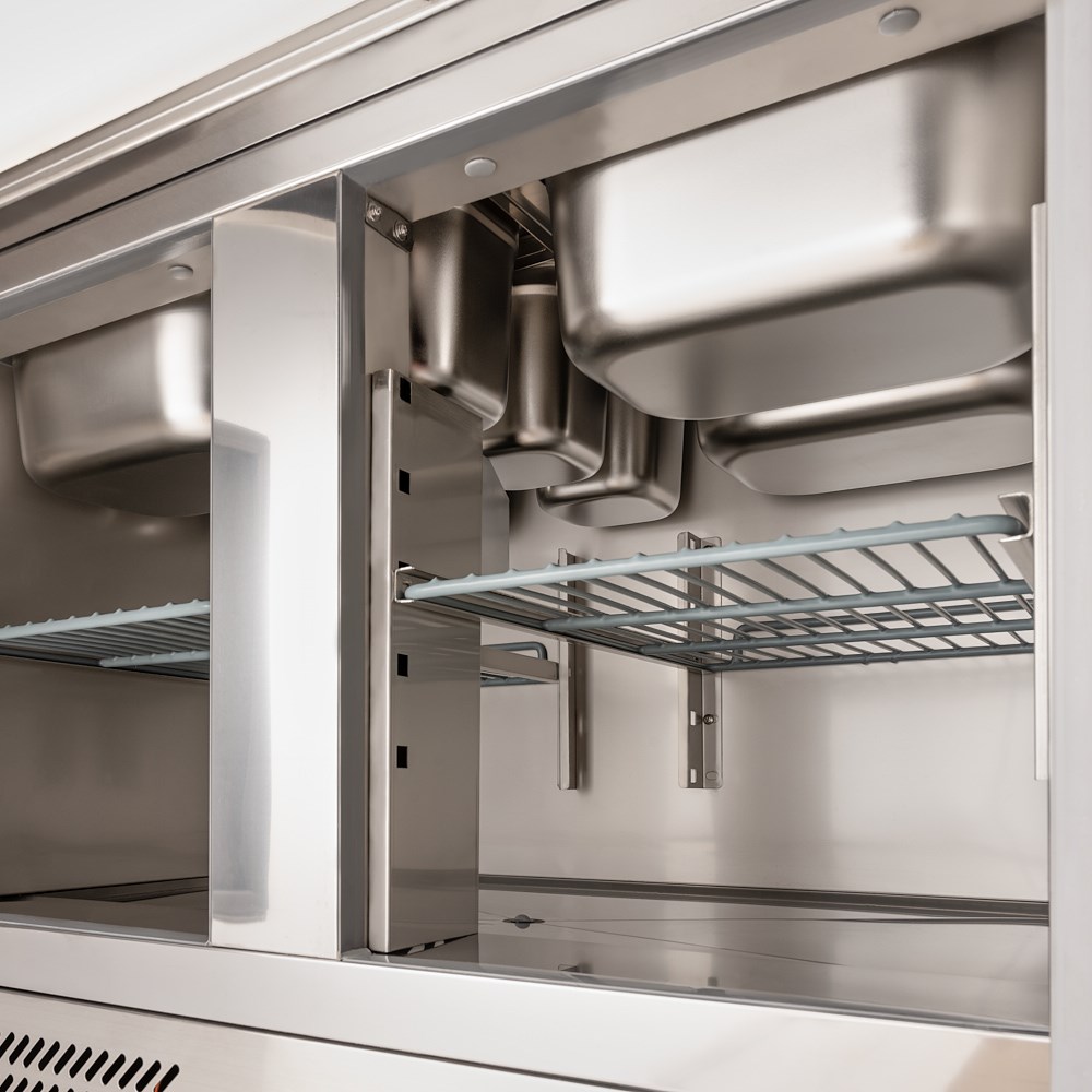 Starline Vorbereitungstisch, 2-türig, 10x GN 1/4 Starline Vorbereitungstisch, 2-türig, 10x GN 1/4