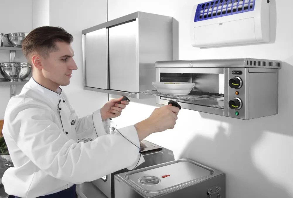 Salamander zur Wandmontage, 230V/2000W, 610x450x(H)275mm Salamander zur Wandmontage, 230V/2000W, 610x450x(H)275mm