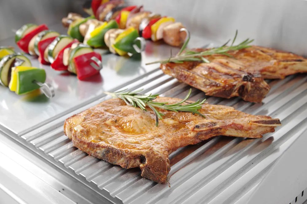 Grillplatte, Profi Line, 1/2 glatt, 1/2 gerillt, 230V/2400W, 527x404x(H)233mm Grillplatte, Profi Line, 1/2 glatt, 1/2 gerillt, 230V/2400W, 527x404x(H)233mm