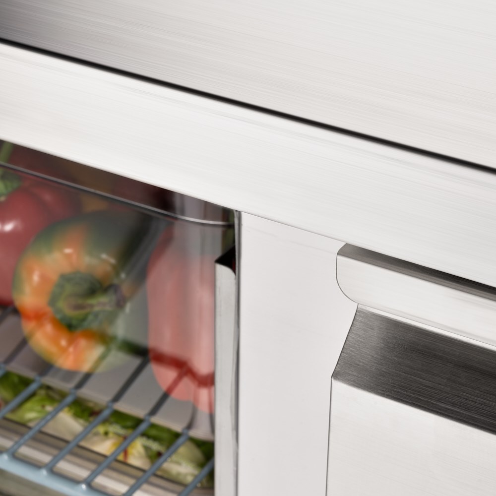 Starline Kühltisch, 2-türig, GN 1/1 Pizzatisch Starline, 2-türig, mit Kühlaufsatz 5x GN 1/6