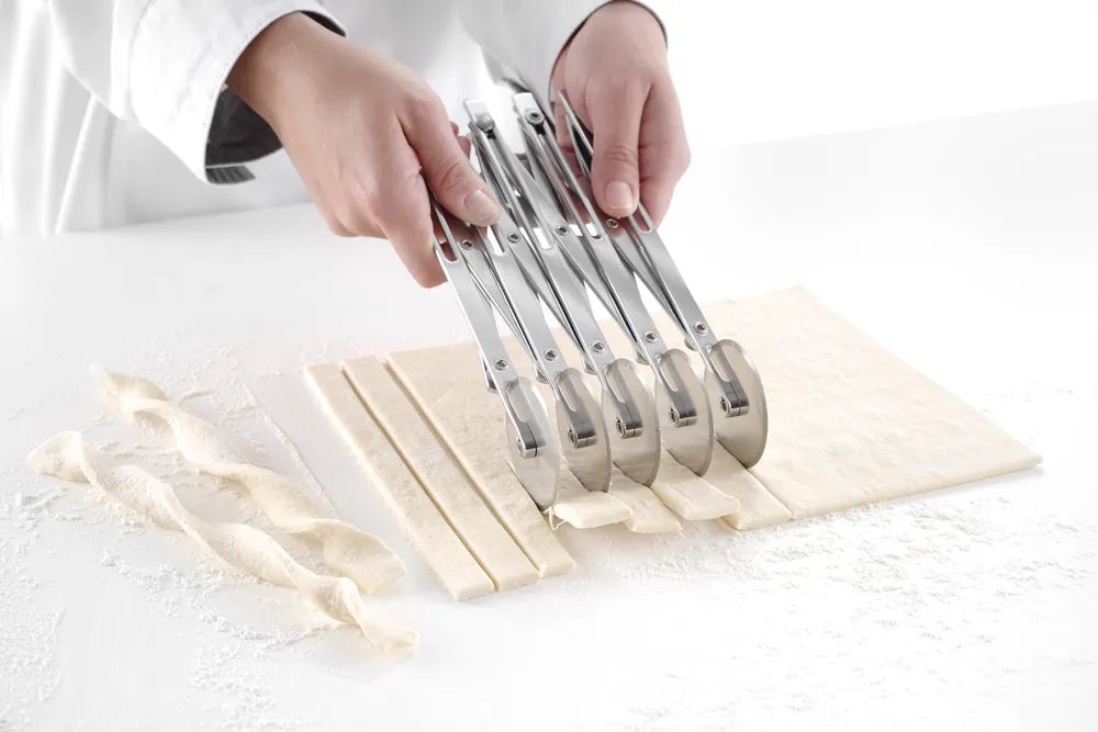 Teigschneider 5 Räder, 222x56x(H)55mm Teigschneider 5 Räder, 222x56x(H)55mm