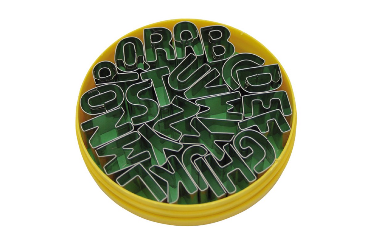 Dekor Ausstecher im Satz "Buchstaben"