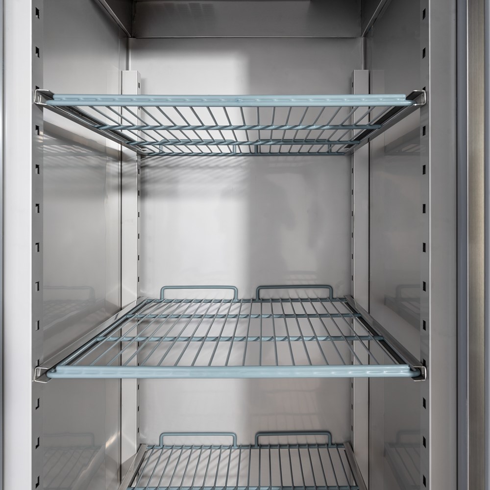 Starline Kühlschrank mit Rädern, GN 2/1 Edelstahl Tiefkühlschrank mit Rädern, GN 2/1, 740x830x2010 mm (BxTxH), 650 L