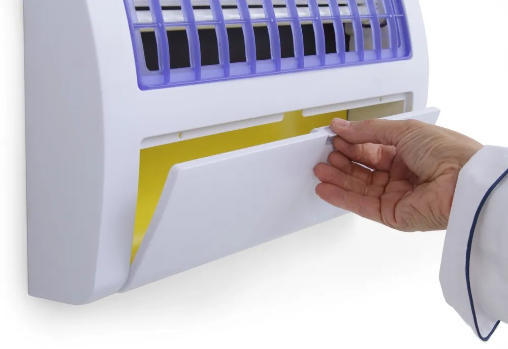 Insektenvernichter mit Klebeplatten 120 m², 230V/36W, 540x80x(H)281mm Insektenvernichter mit Klebeplatten 120 m², 230V/36W, 540x80x(H)281mm