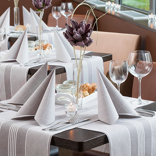 4 Tischläufer, stoffähnlich, PV-Tissue Mix "ROYAL Collection" 24 m x 40 cm braun "Elegance" 112 Tischläufer, stoffähnlich, PV-Tissue Mix "ROYAL Collection" 24 m x 40 cm braun "Elegance"