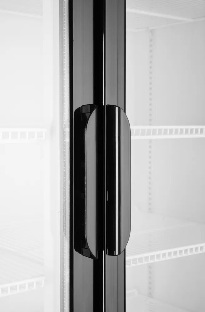 Rückwandkühlschrank mit hinterleuchteter Blende, zweitürig, Arktic, 512L, Schwarz, 220-240V/510W, 1120x585x(H)1900mm Rückwandkühlschrank mit hinterleuchteter Blende, zweitürig, Arktic, 512L, Schwarz, 220-240V/510W, 1120x585x(H)1900mm