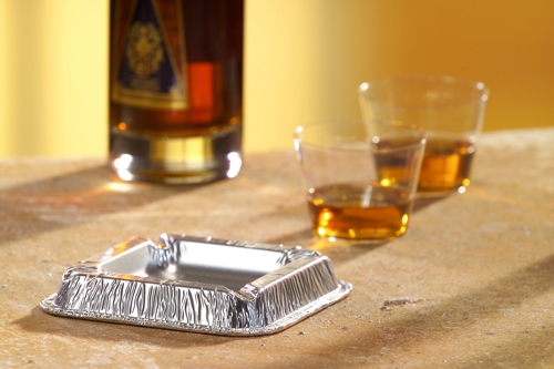 400 Aschenbecher, Alu eckig 2,2 cm x 12,5 cm x 12,5 cm 7200 Aschenbecher, Alu eckig 2,2 cm x 12,5 cm x 12,5 cm