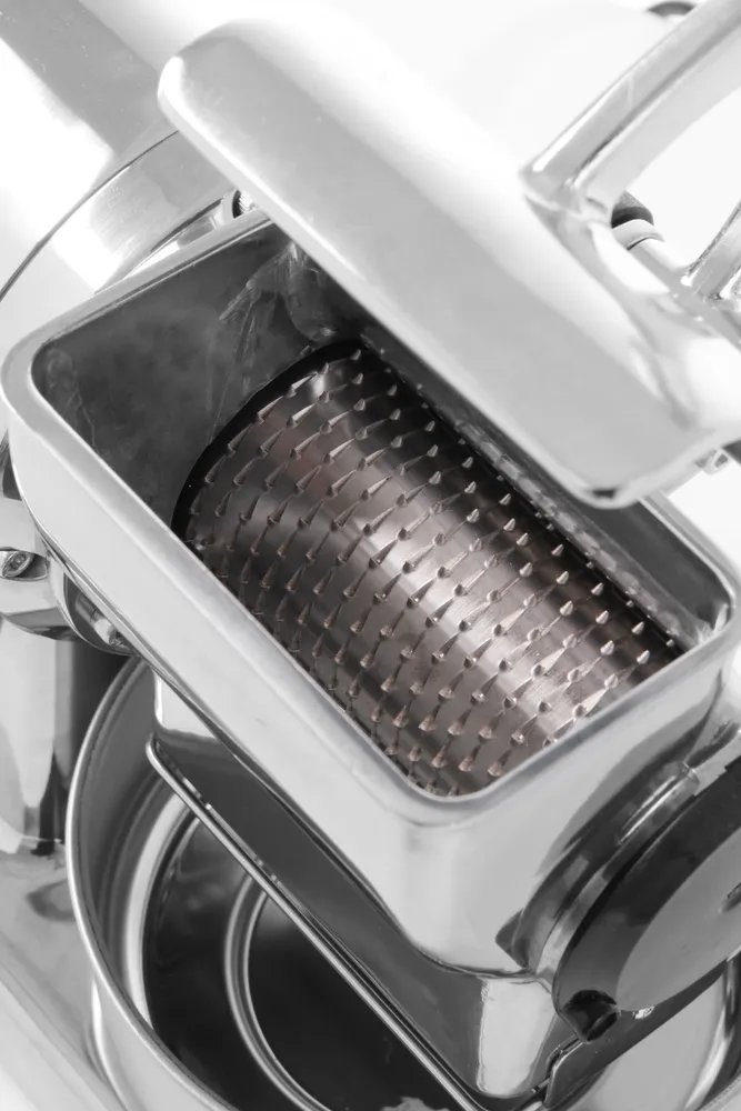 Käsereibe, elektrisch, 30 kg/h, 230V/380W, 292x226x(H)302mm Käsereibe, elektrisch, 30 kg/h, 230V/380W, 292x226x(H)302mm