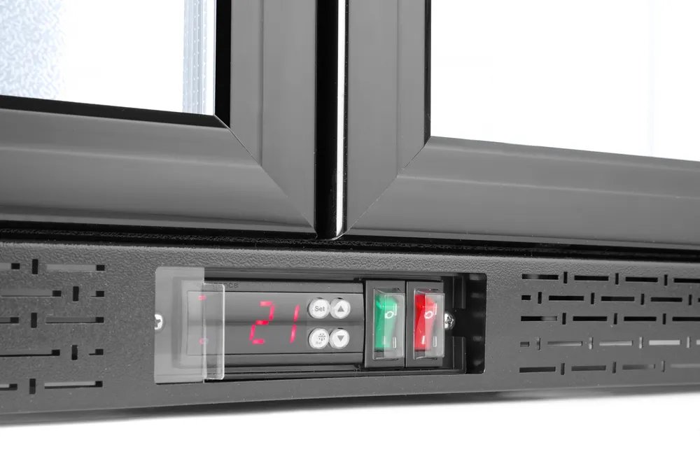 Kühlschrank mit doppelter Tür auf der Rückseite, Arktic, 158L, Schwarz, 220-240V/160W, 900x530x(H)870mm Kühlschrank mit doppelter Tür auf der Rückseite, Arktic, 158L, Schwarz, 220-240V/160W, 900x530x(H)870mm