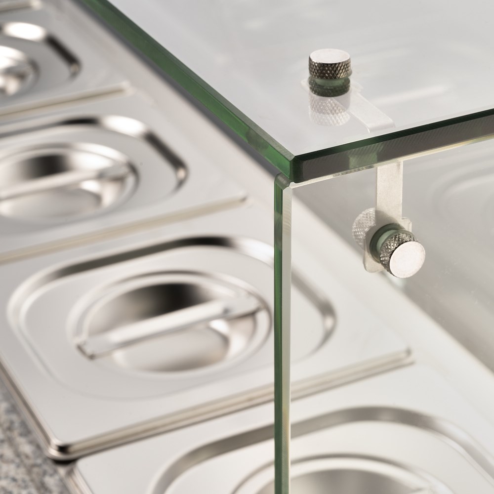 Starline Pizzatisch mit Kühlaufsatz und Glasabdeckung, 3-türig, 8x GN 1/6 Pizzatisch mit Glasabdeckung, 3-türig, GN 1/1, Aufnahme 8x GN 1/6, 1365x700x1090 mm (BxTxH)