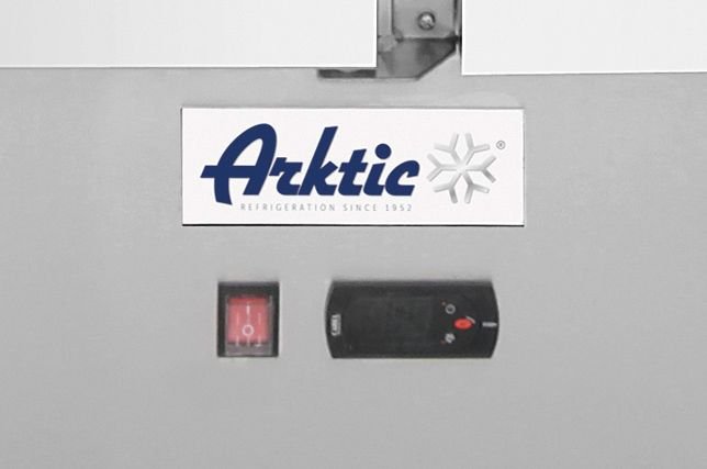 Kühltisch, dreitürig Kitchen Line 380L, Arktic, 230V/220W, 1375x700x(H)890mm Kühltisch, dreitürig Kitchen Line 380L, Arktic, 230V/220W, 1375x700x(H)890mm