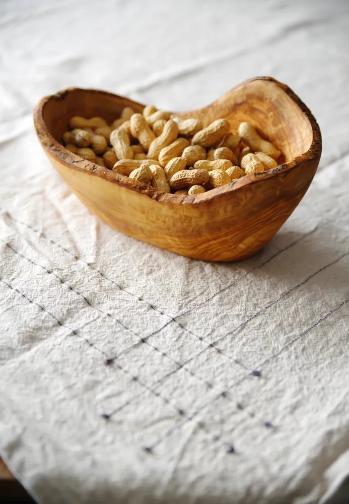 Dekorative Schale aus Olivenholz, 300x190x(H)110mm