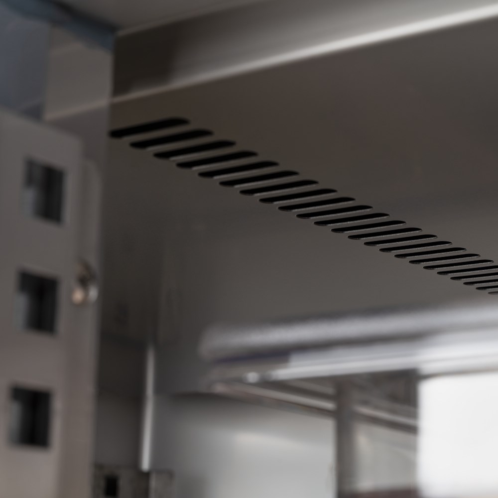 Starline Kühltisch, 3-türgig, GN 1/1 Tiefkühltisch mit 3 Türen, GN 1/1, 1795x700x850 (BxTxH), ohne Aufkantung