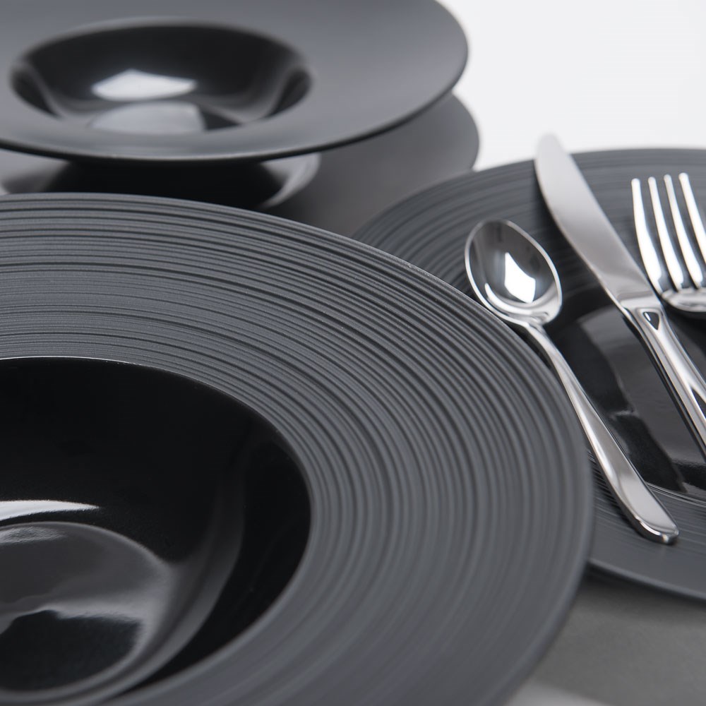 Porzellan Suppenteller aus der Serie Gourmet Kontrast, schwarz, Ø 265 mm Porzellan Suppenteller aus der Serie Gourmet Kontrast, schwarz, Ø 265 mm
