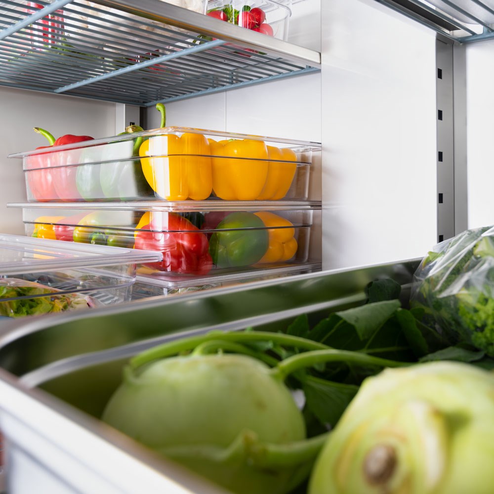 Doppeltür-Kühlschrank, Edelstahl, GN 2/1, 1480x830x2010 mm (BxTxH), 0,44 kW Doppeltür-Kühlschrank, Edelstahl, GN 2/1, 1480x830x2010 mm (BxTxH), 0,44 kW