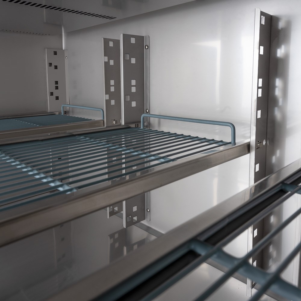 Starline Tiefkühltisch mit 3 Türen, 417 Liter, 1795x700x850 (BxTxH)